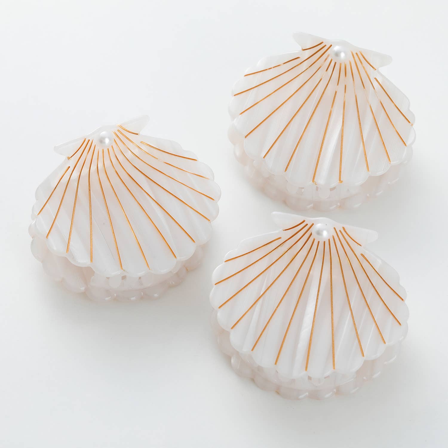 Opal Pearl Seashell Claw Clip - Medium