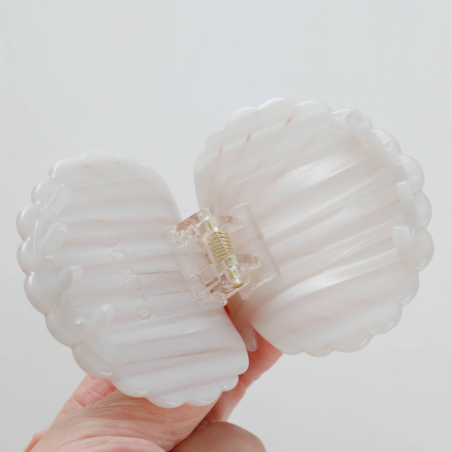 Opal Pearl Seashell Claw Clip - Medium