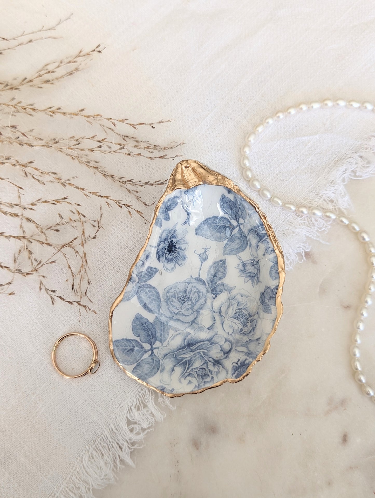 Chinoiserie Oyster Shell Ring Dish