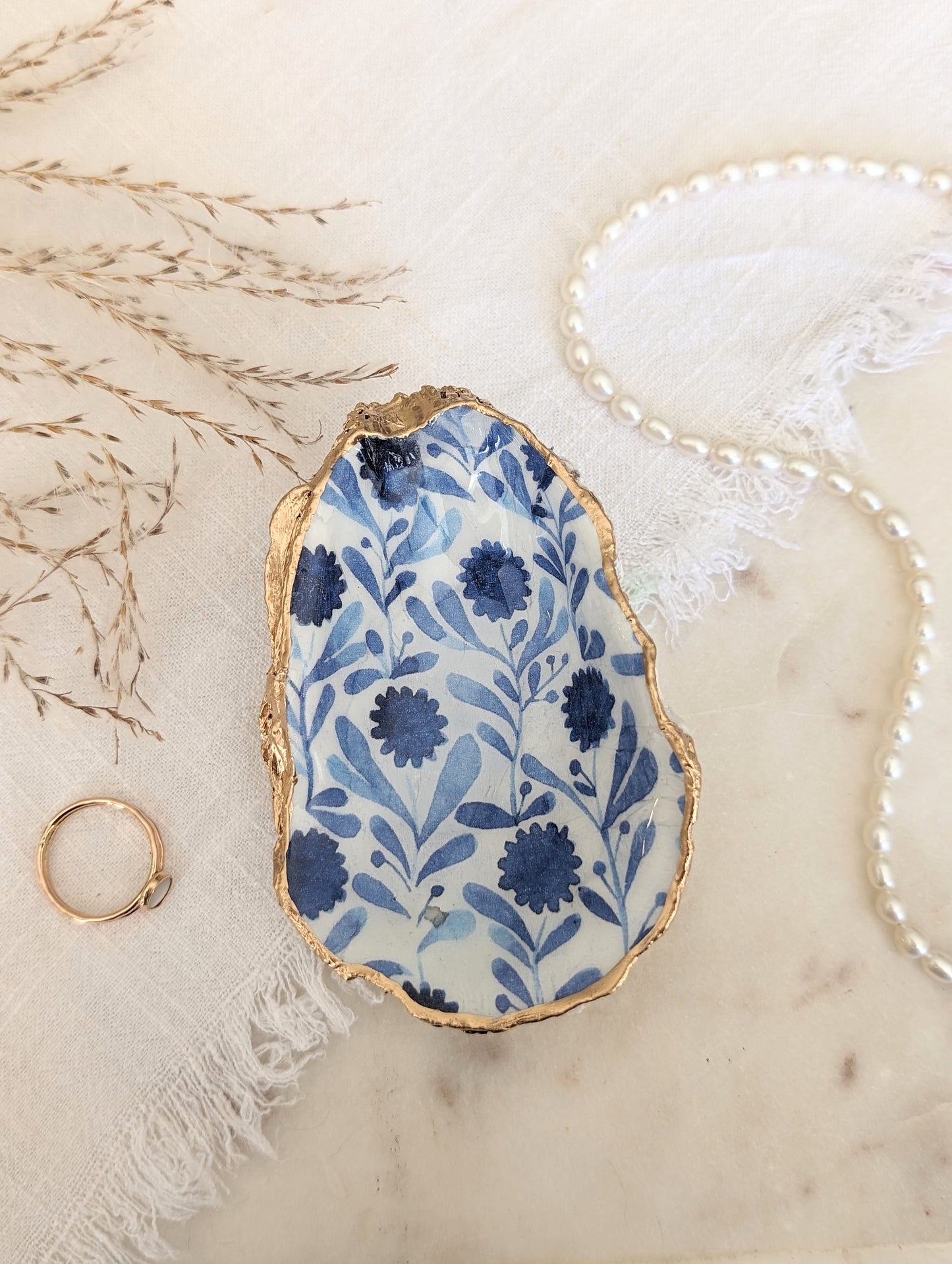 Chinoiserie Oyster Shell Ring Dish