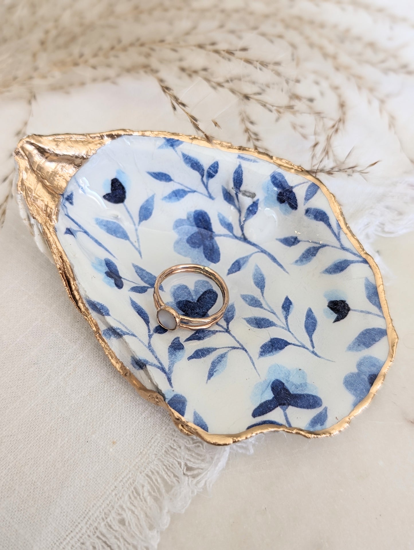 Chinoiserie Oyster Shell Ring Dish