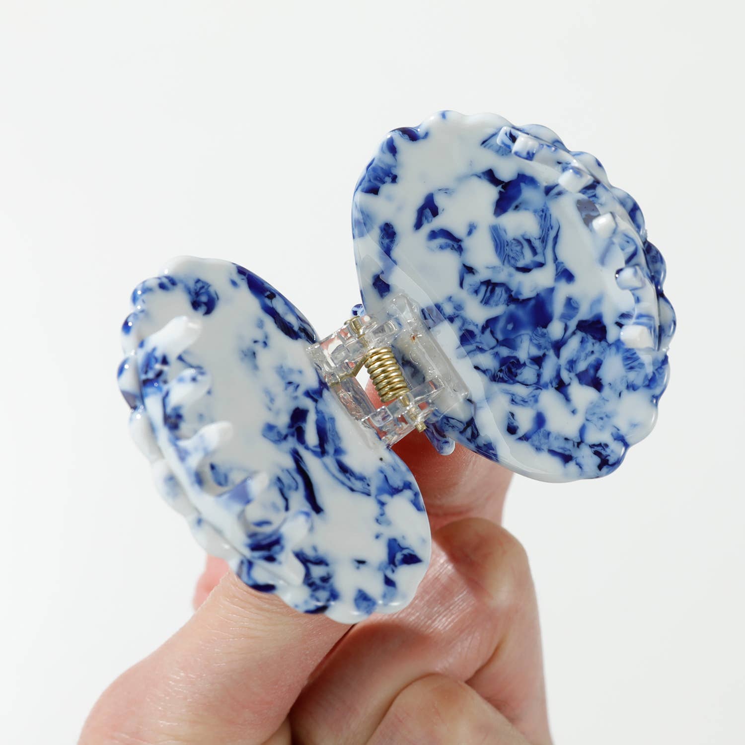 Coastal Blue Seashell Claw Clip - Small