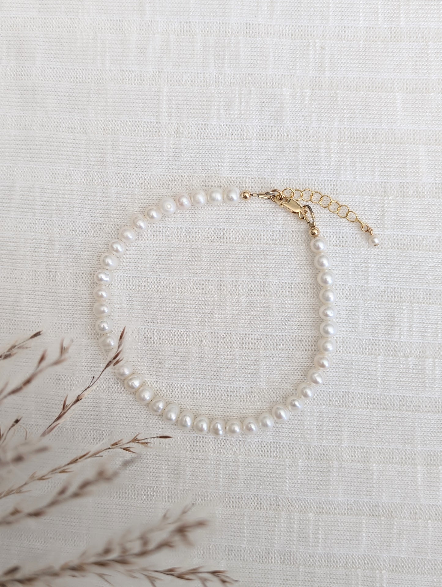 Dainty Pearl Bracelet